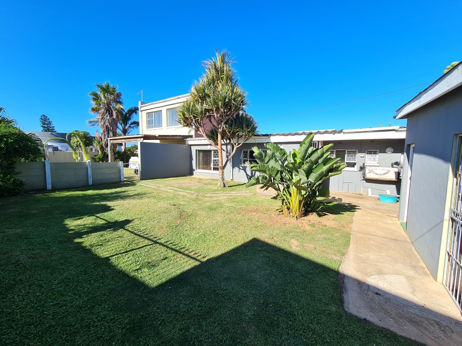 4 Bedroom Property for Sale in C Place Eastern Cape